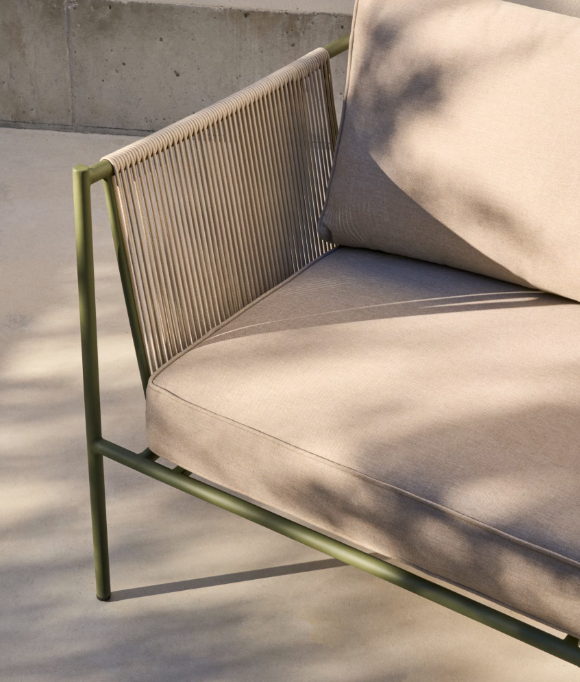 fauteuil beige de terrasse
